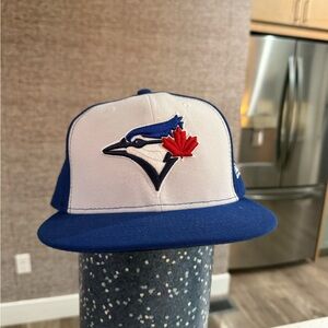 New Era Toronto Blue Jays hat. 7 3/8